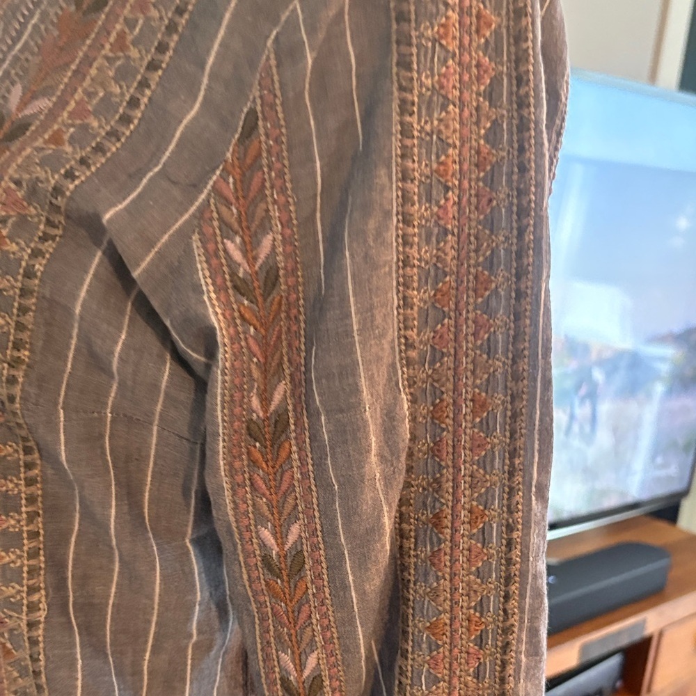 Floral Embroidered Button Down Shirt - Gray w/ tonal Pinks - Picture 5 of 11